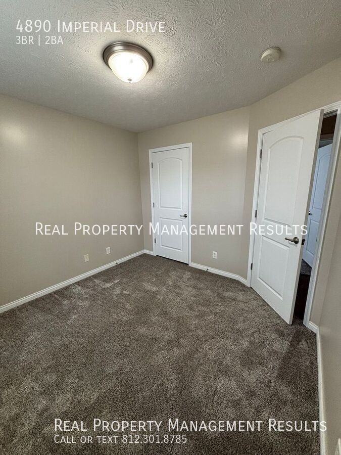 4890 Imperial Dr - Photo 7 of 17