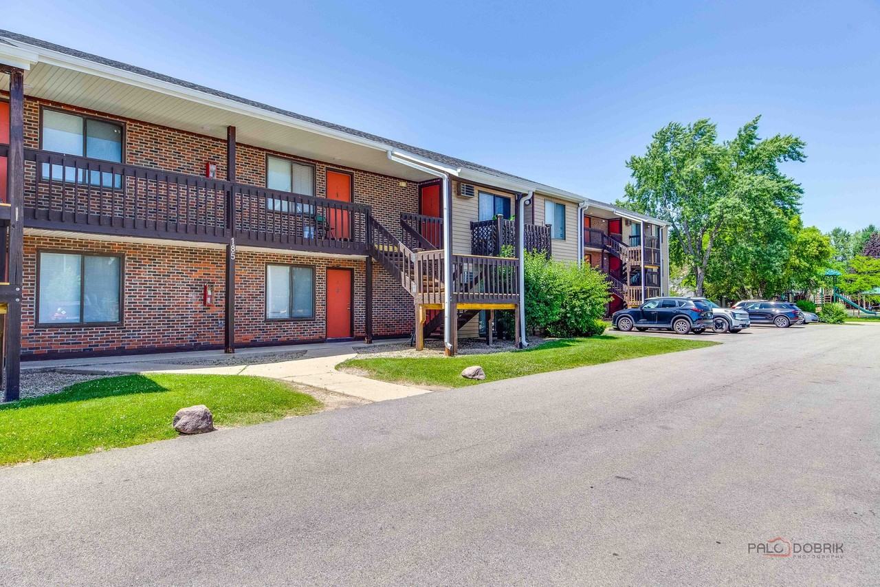 Hawthorne Glen Apartments - Photo 4 of 25