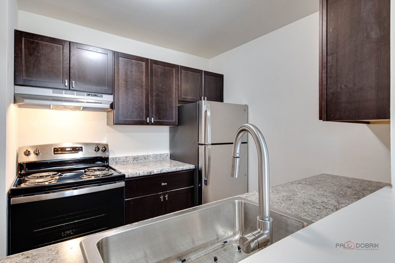 Hawthorne Glen Apartments - Photo 6 of 25