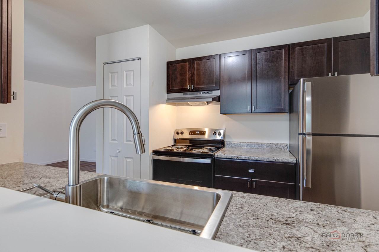 Hawthorne Glen Apartments - Photo 7 of 25