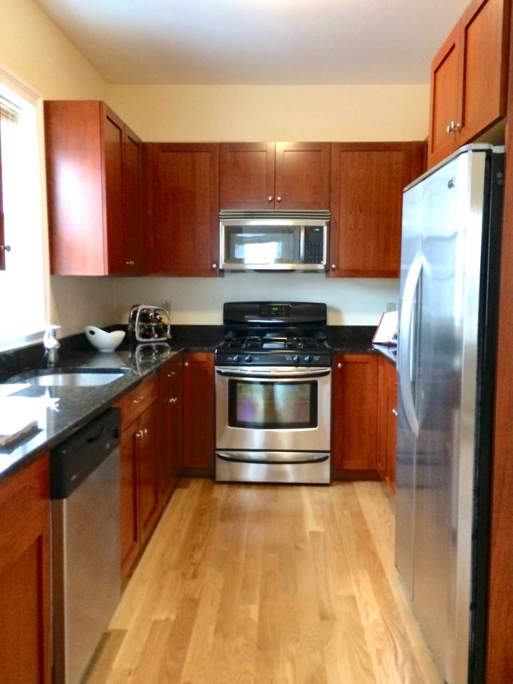 202 Green St #3 - Photo 6 of 20