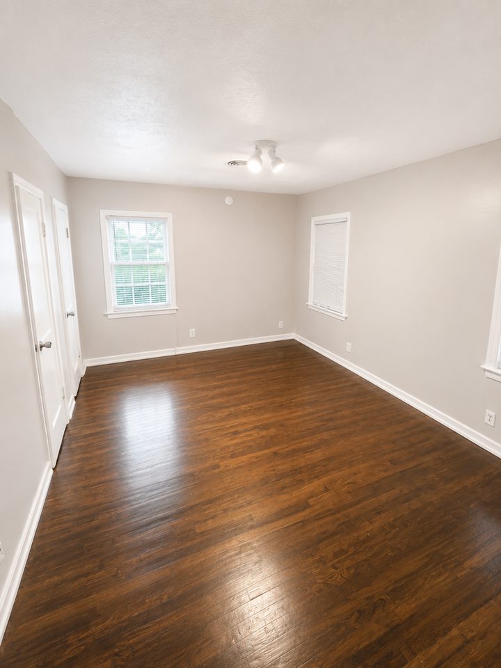 111 Robinhood Rd - Photo 5 of 10