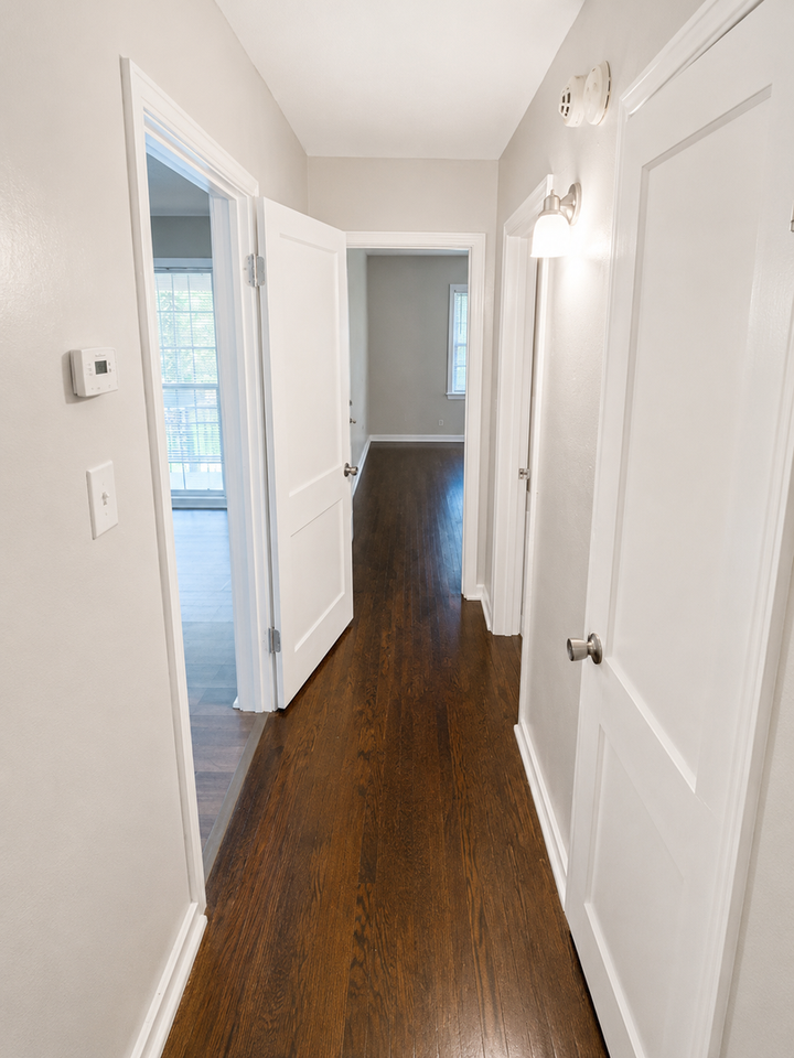 111 Robinhood Rd - Photo 7 of 10
