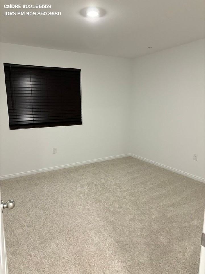 1375 Yeager Ave - Photo 6 of 13