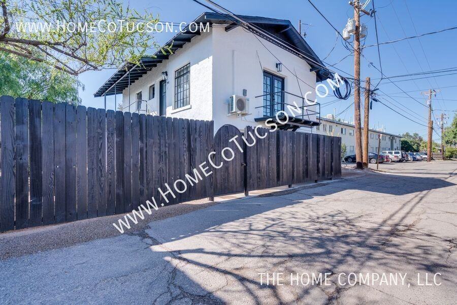 940 E Florita St - Photo 2 of 49