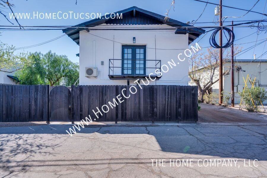 940 E Florita St - Photo 4 of 49