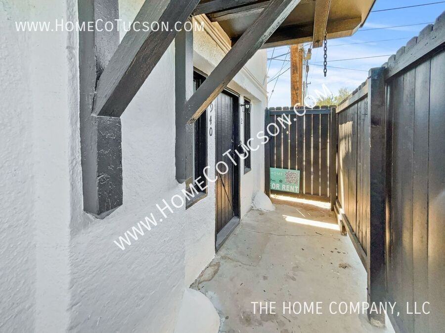 940 E Florita St - Photo 6 of 49
