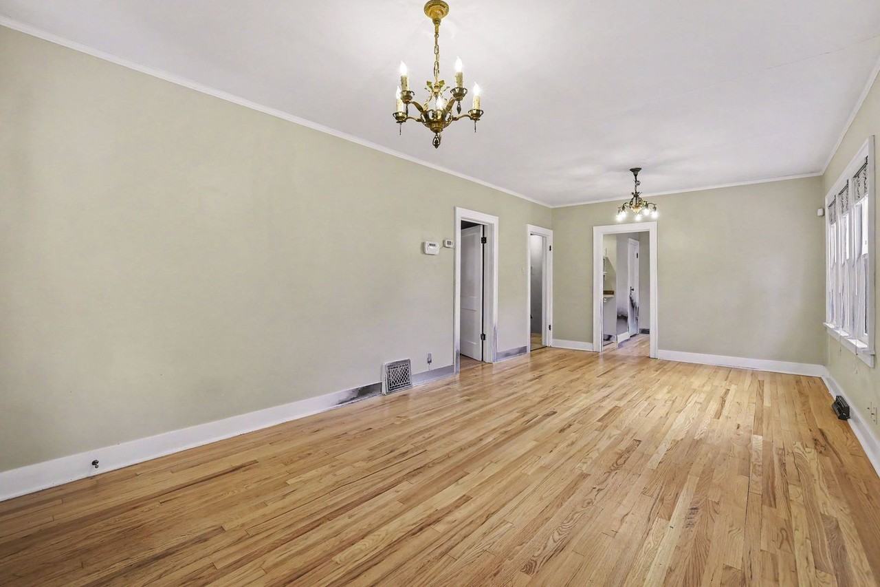 2040 S Ogden St - Photo 4 of 24