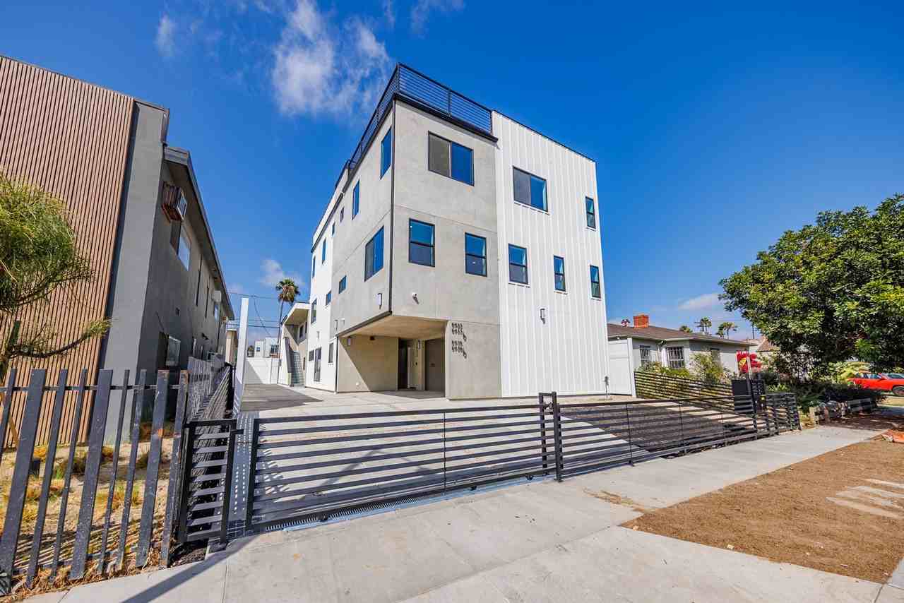 LUXURY in Prime Culver City - Photo 4 of 50