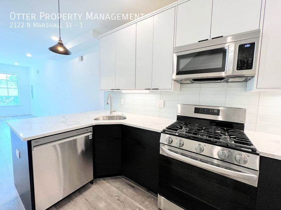 2122 N Marshall St #1 - Photo 6 of 31