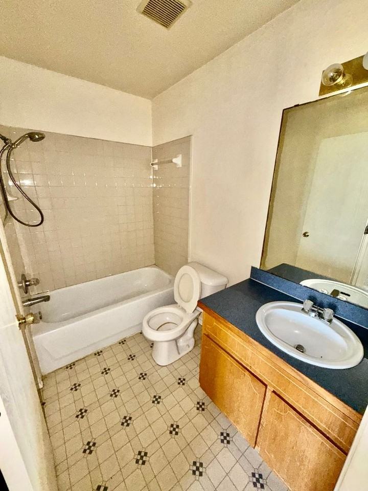 4302 Alan Kent Dr. - Photo 5 of 28
