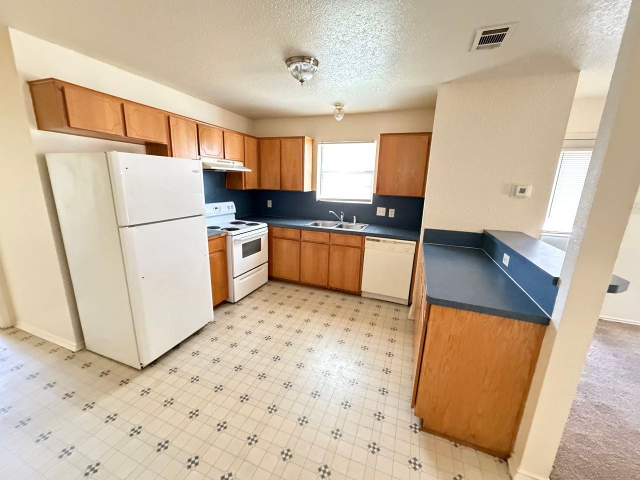 4302 Alan Kent Dr. - Photo 6 of 28