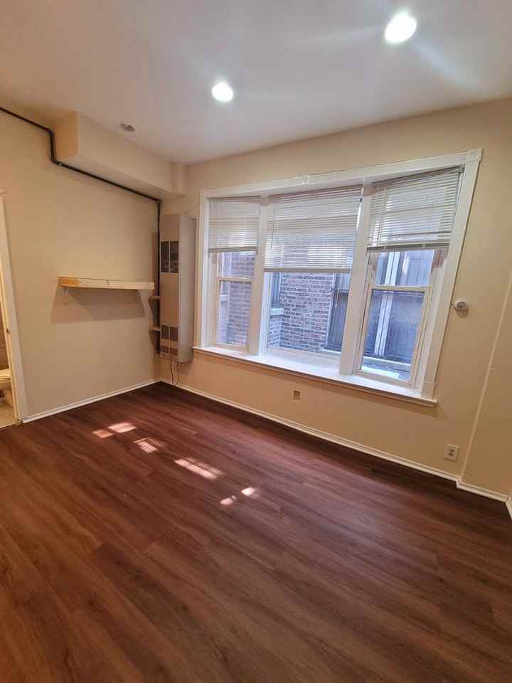3150 W. Cermak - Photo 4 of 20