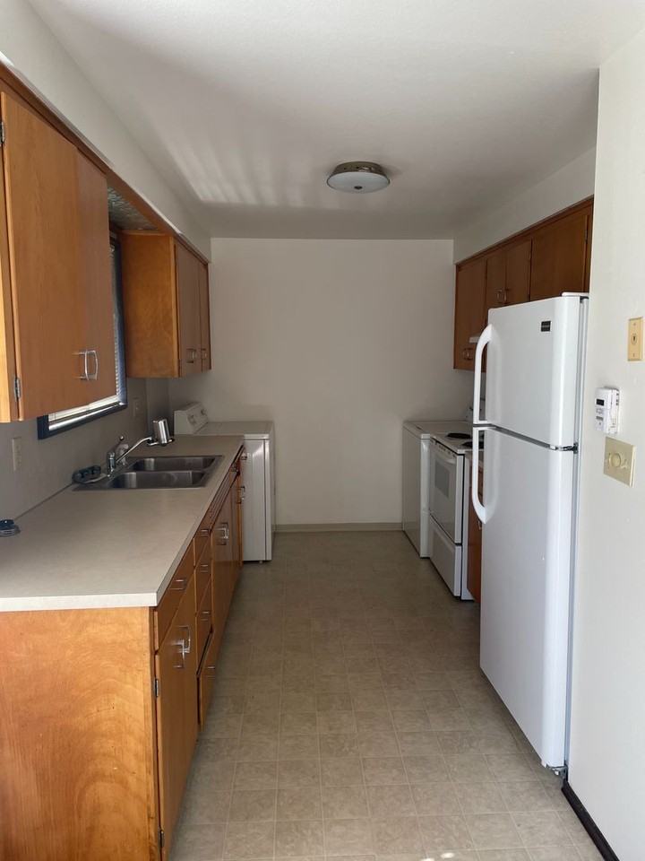 1308 63rd St Se - Photo 3 of 17