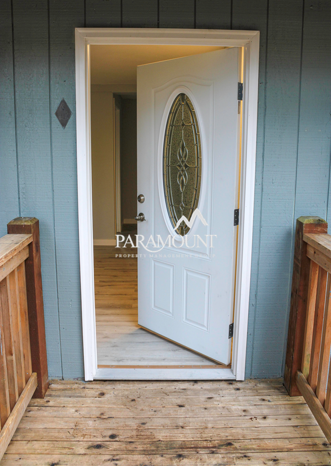 6321 Rest Pl Ne - Photo 4 of 25