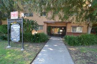 Gilmore Apts.. Beautiful Newly Remodeled Apartments...CALL NOW! - Photo 1 of 1