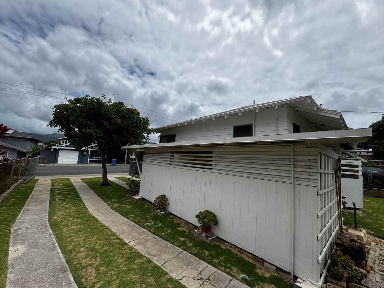 3317 Hinano St - Photo 4 of 18