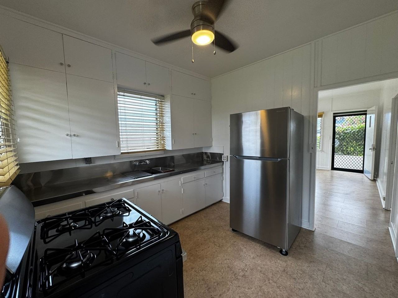 3317 Hinano St - Photo 7 of 18