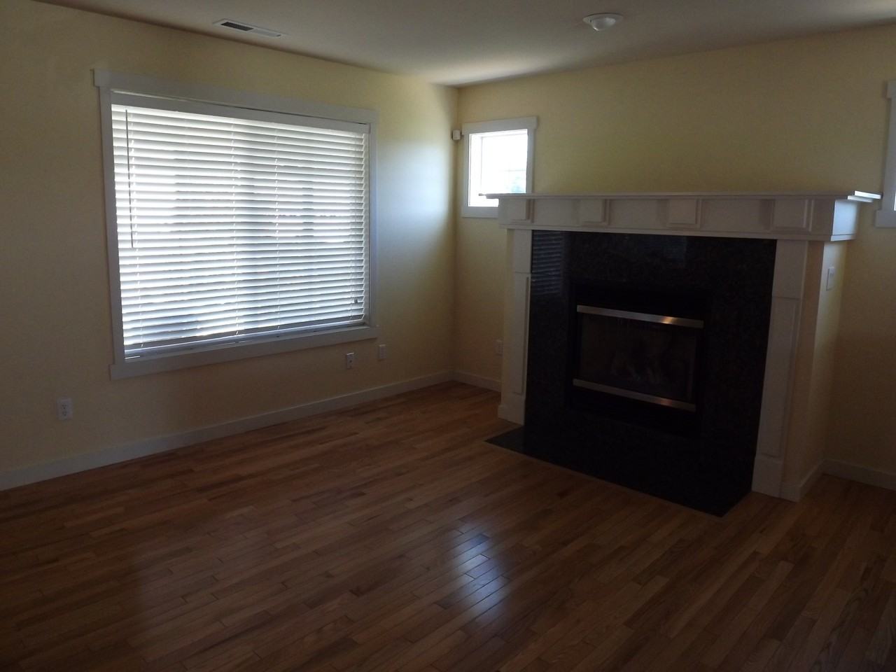 18616 94th Ln E - Photo 2 of 16