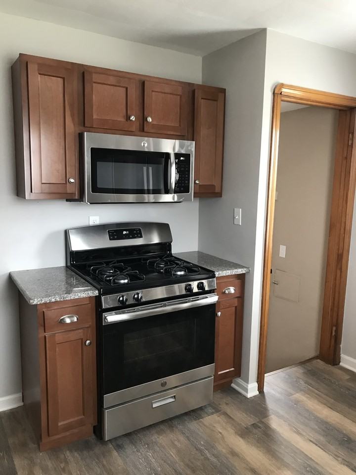 3322 Brookdale Ave - Photo 2 of 9