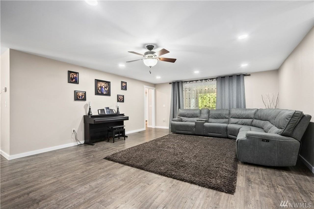 6076 Captains Way - Photo 6 of 9