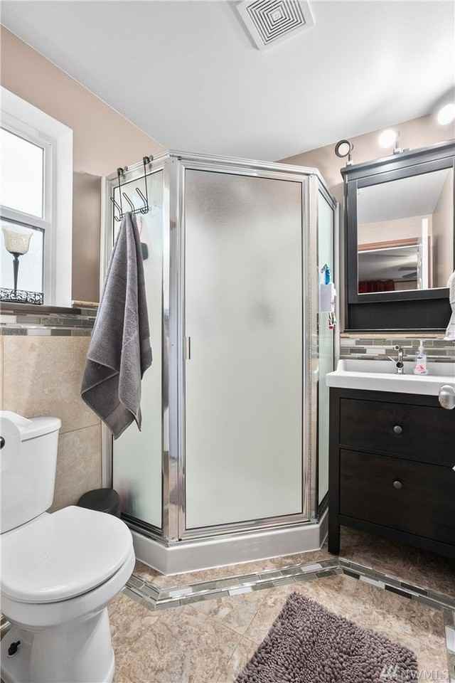 6076 Captains Way - Photo 7 of 9
