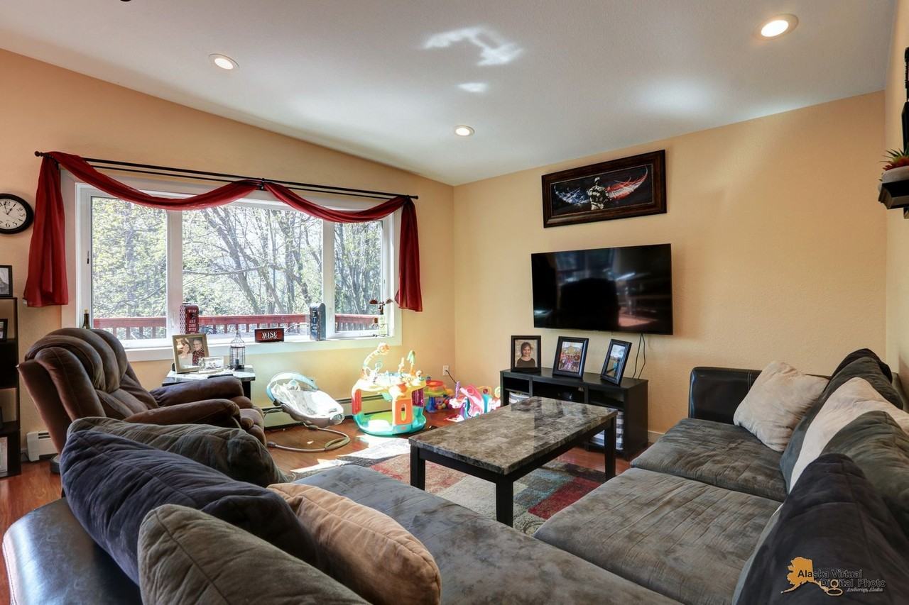 10137 Birch Ln - Photo 7 of 47