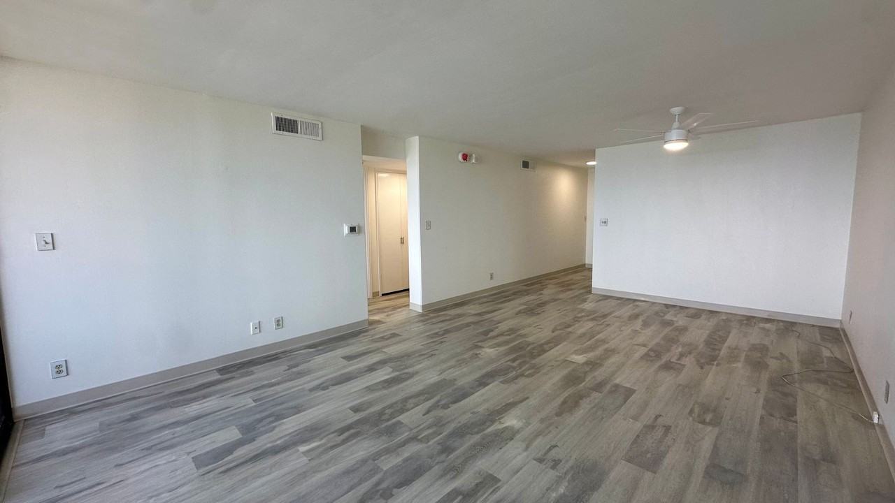 1600 Ala Moana Blvd #2506 - Photo 2 of 20