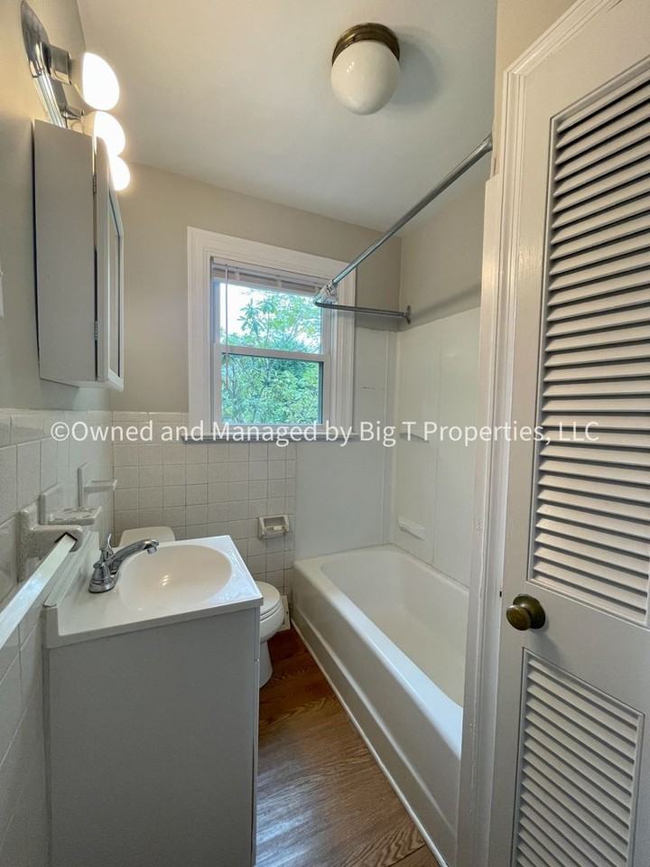 401 Pennsylvania Ave - Photo 5 of 11