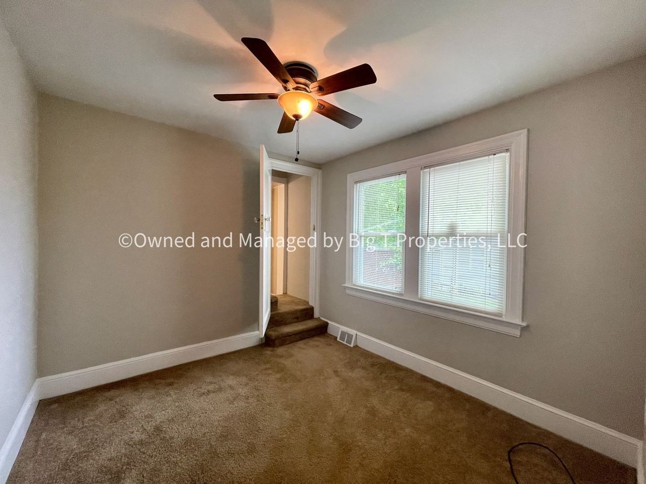 401 Pennsylvania Ave - Photo 6 of 11