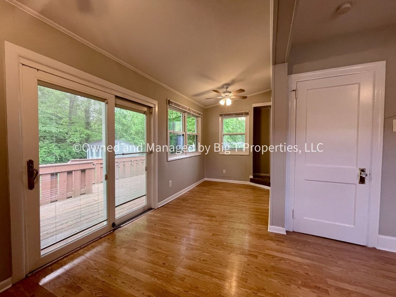401 Pennsylvania Ave - Photo 7 of 11
