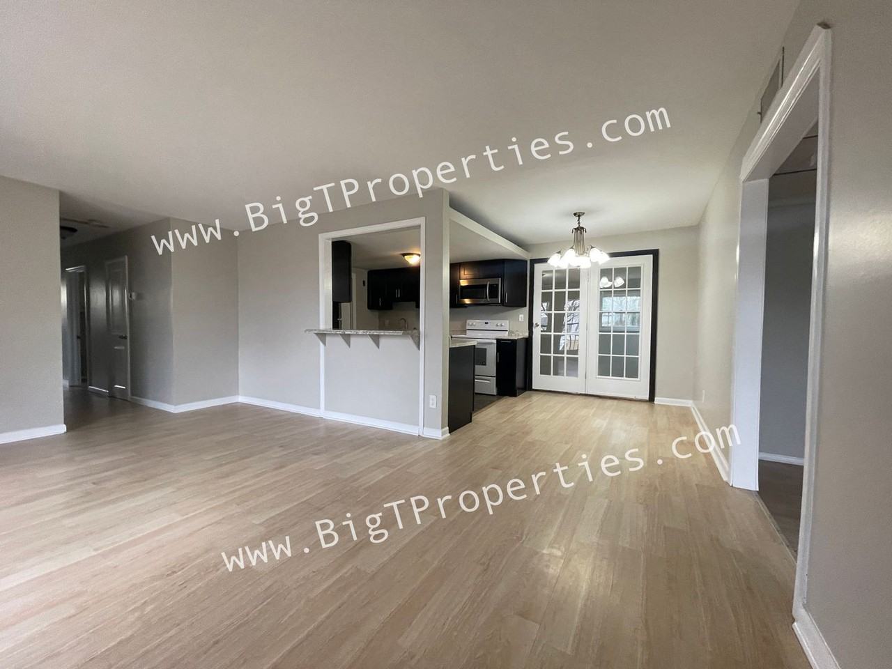 16 W Clairmont Dr - Photo 4 of 14