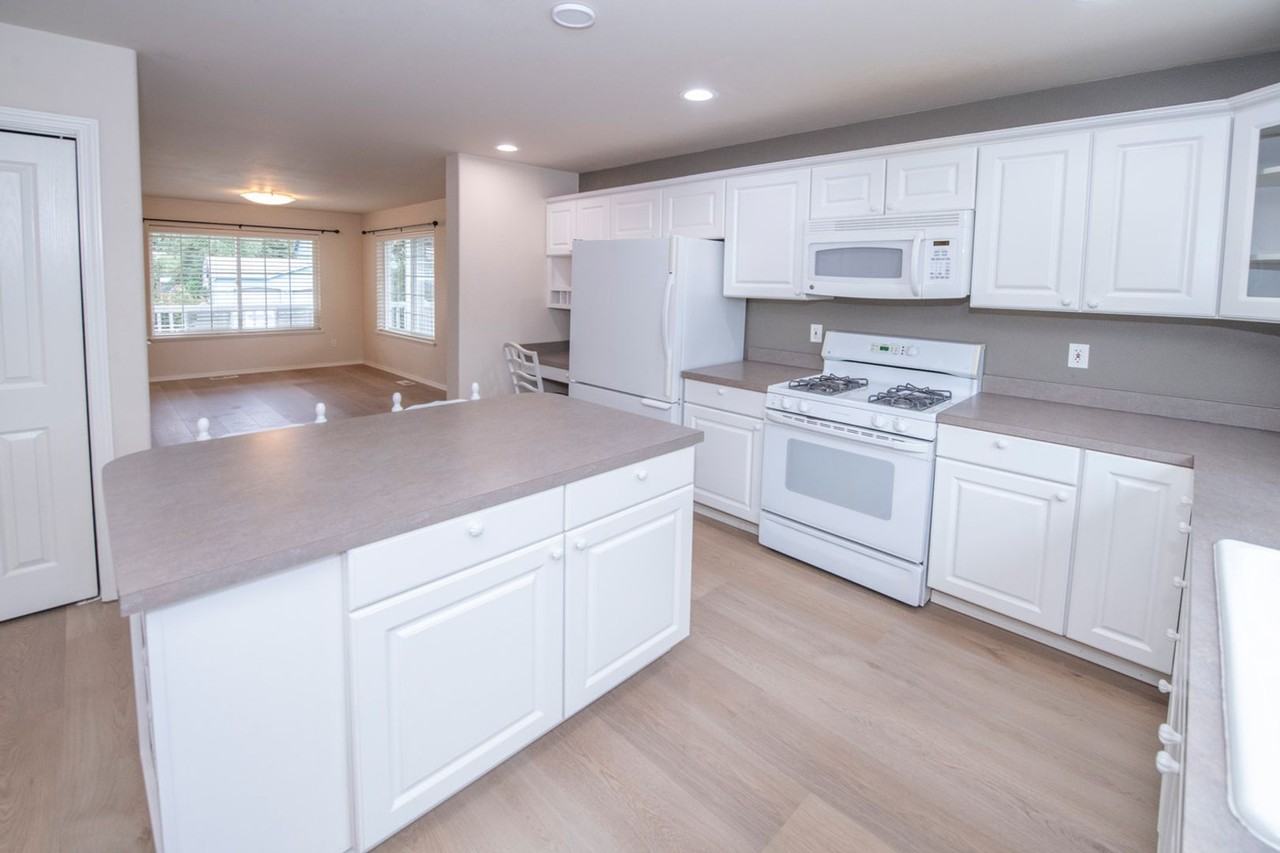 5423 Cape Seville Dr - Photo 3 of 42