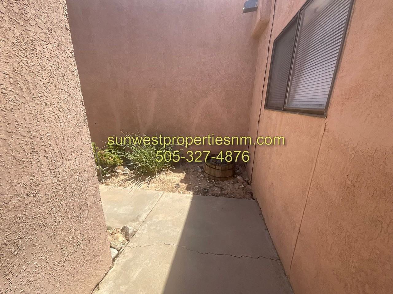 3852 N Butler Ave - Photo 4 of 19
