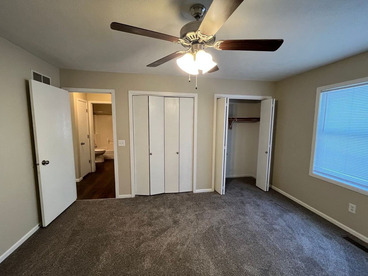 420 W Saunders Ave - Photo 5 of 9