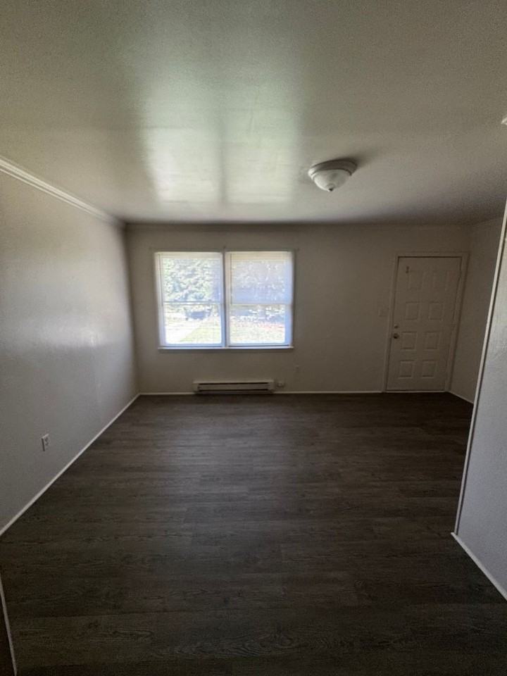 6016 Leo Dr - Photo 5 of 15