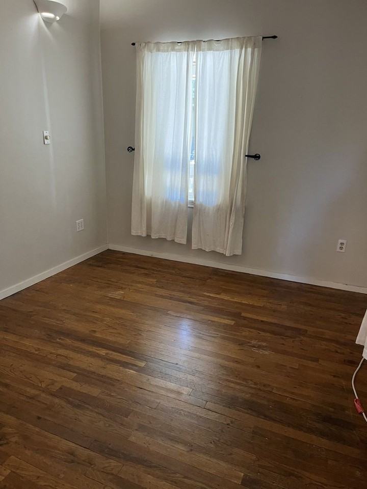267 Sheridan St #1 - Photo 6 of 9