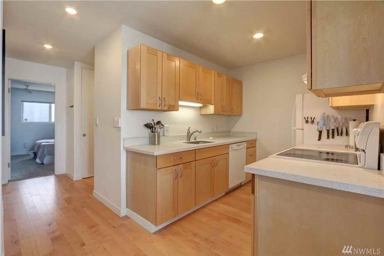400 Melrose Ave E #506 - Photo 3 of 19
