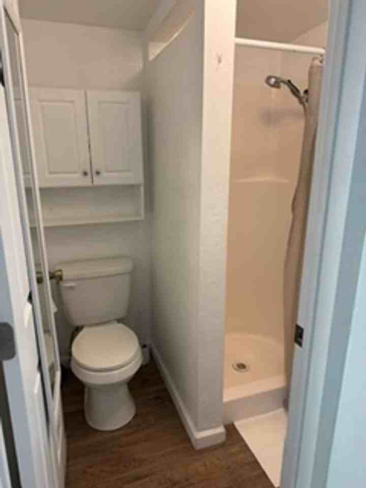 1724 1/2 Delaware Ave - Photo 6 of 10