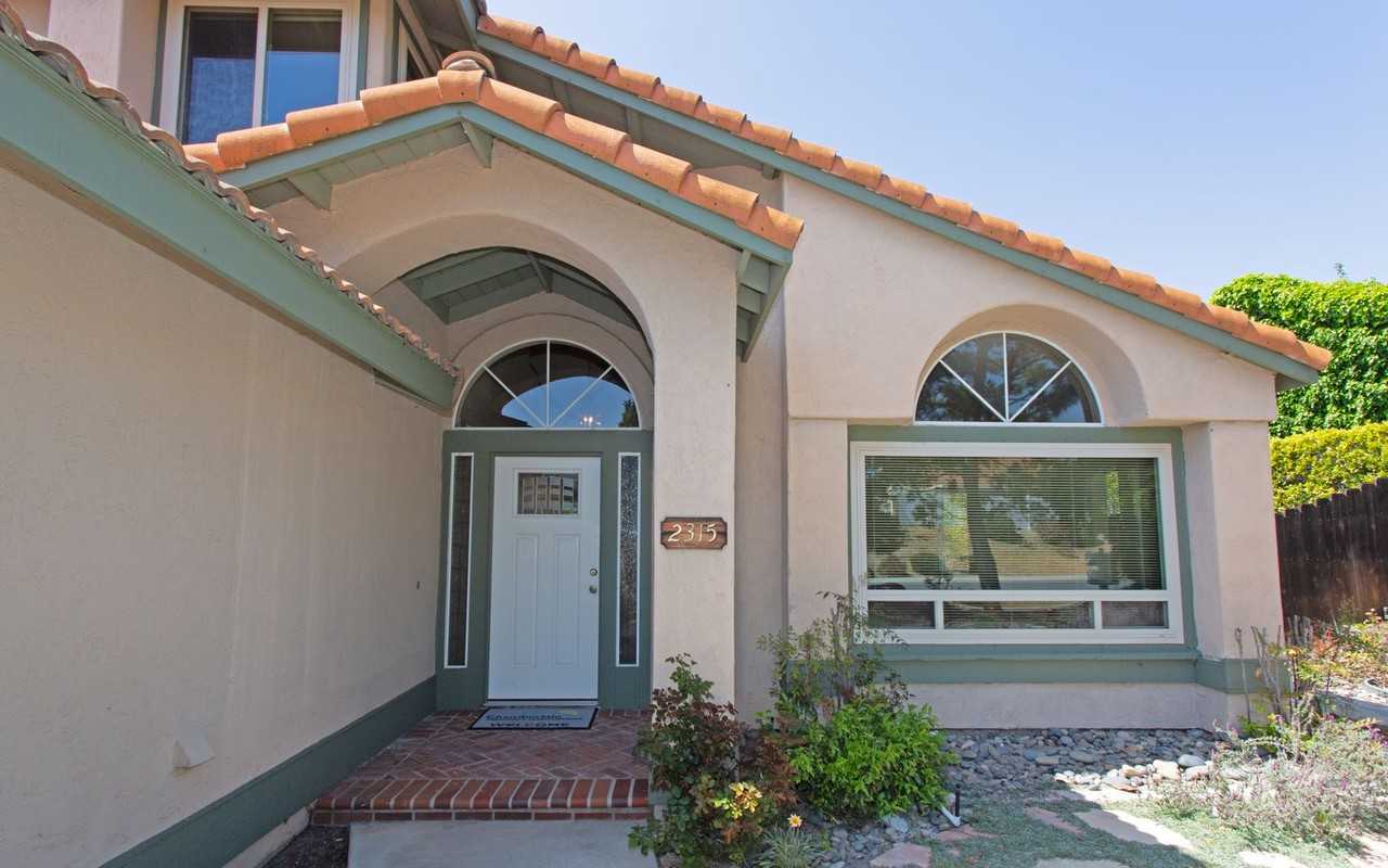 2315 Birdie St - Photo 5 of 31