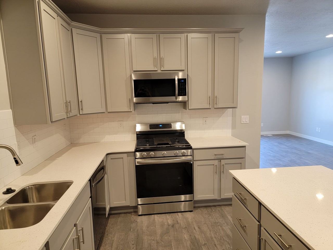 2171 W 1675 S - Photo 6 of 26