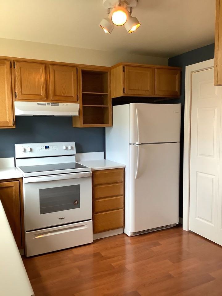 327 N Main St #2 - Photo 4 of 15