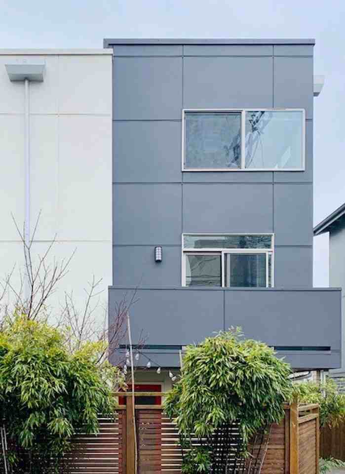 2312 44th Ave Sw #A - Photo 2 of 20