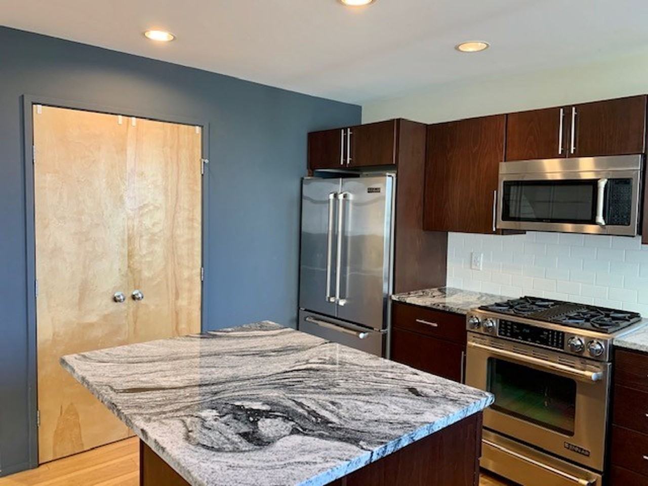 2312 44th Ave Sw #A - Photo 5 of 20