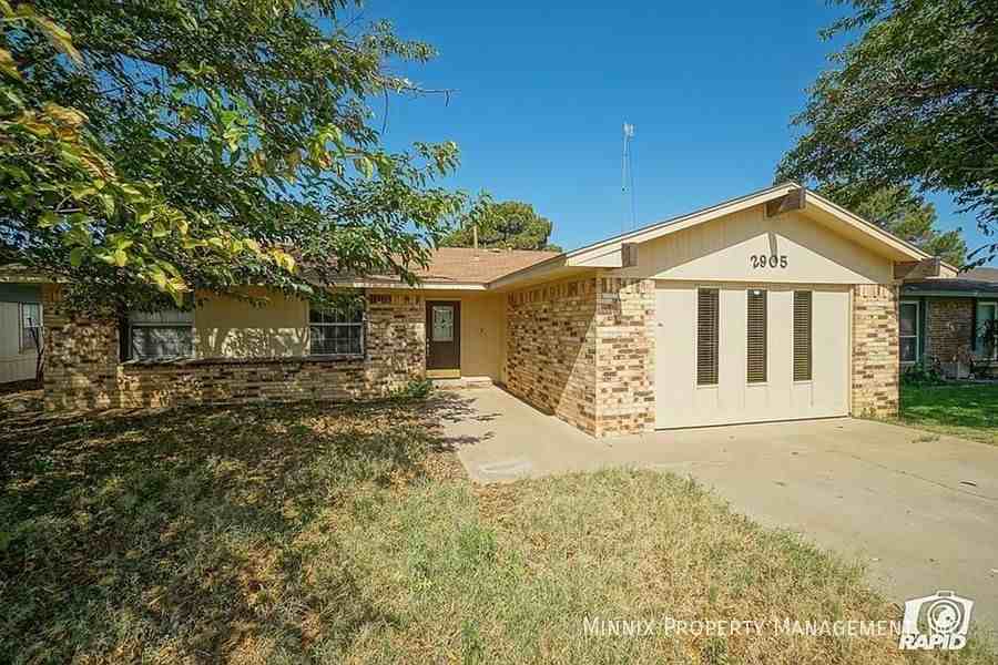 2905 Ventura Ave - Photo 2 of 43