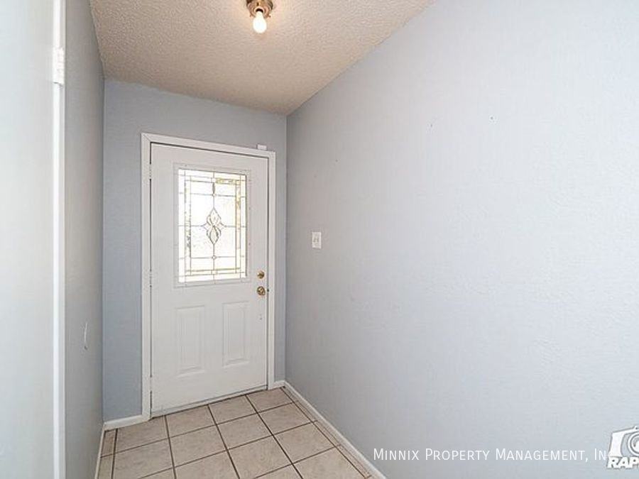 2905 Ventura Ave - Photo 7 of 43