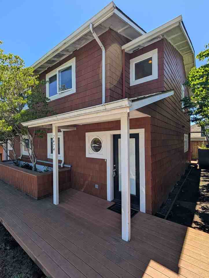 2474 Willamette Aly - Photo 4 of 20