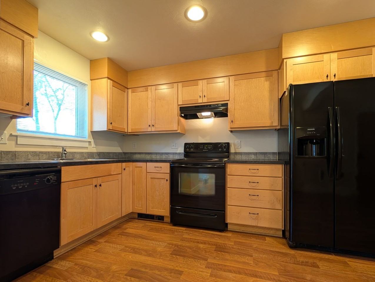 2474 Willamette Aly - Photo 7 of 20