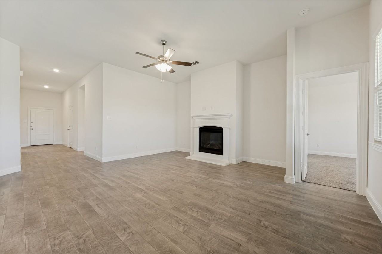 11000 Ranchera Dr - Photo 5 of 25