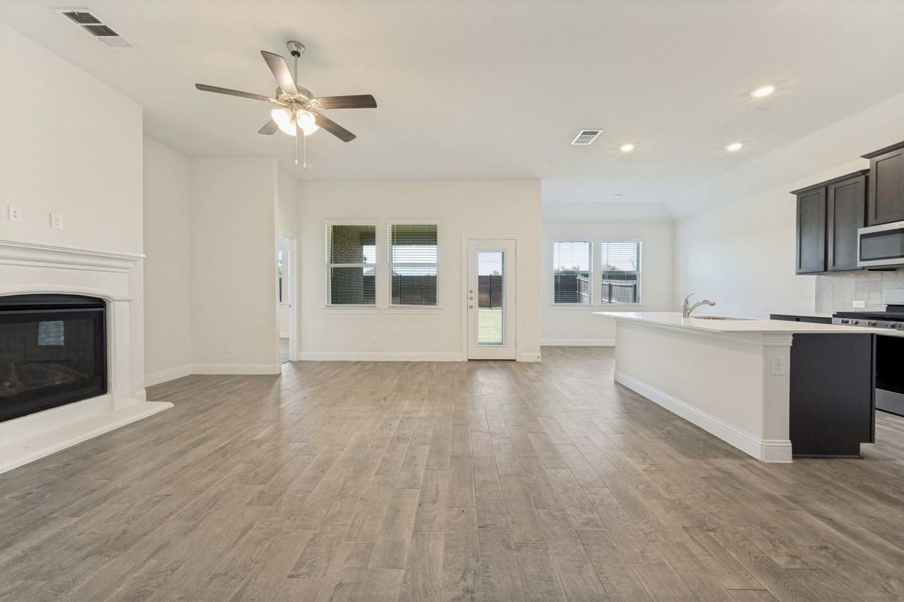 11000 Ranchera Dr - Photo 6 of 25